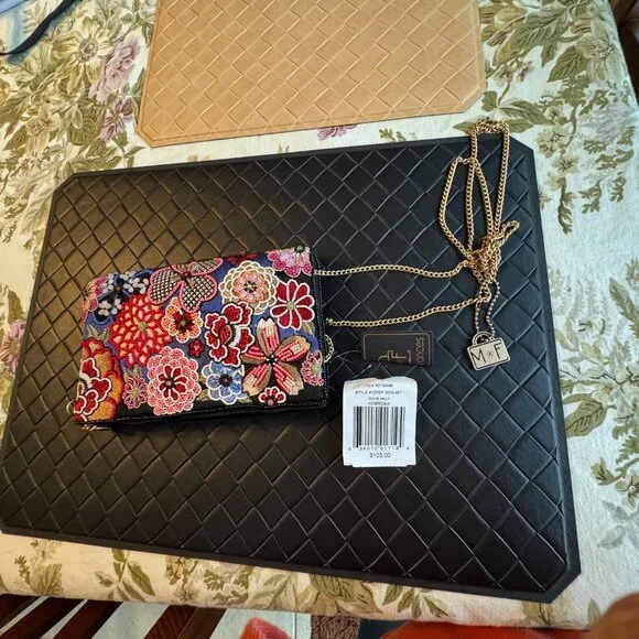 Mary Frances Ambrosia Beaded Crossbody Phone Handbag New with Tags - Picture 5 of 7